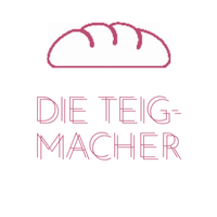 KI generiert: Das Bild zeigt eine stilisierte Grafik eines Brotlaibs über dem Text "DIE TEIGMACHER". Der Hauptinhalt vermittelt ein Thema rund um Backen oder Brot.