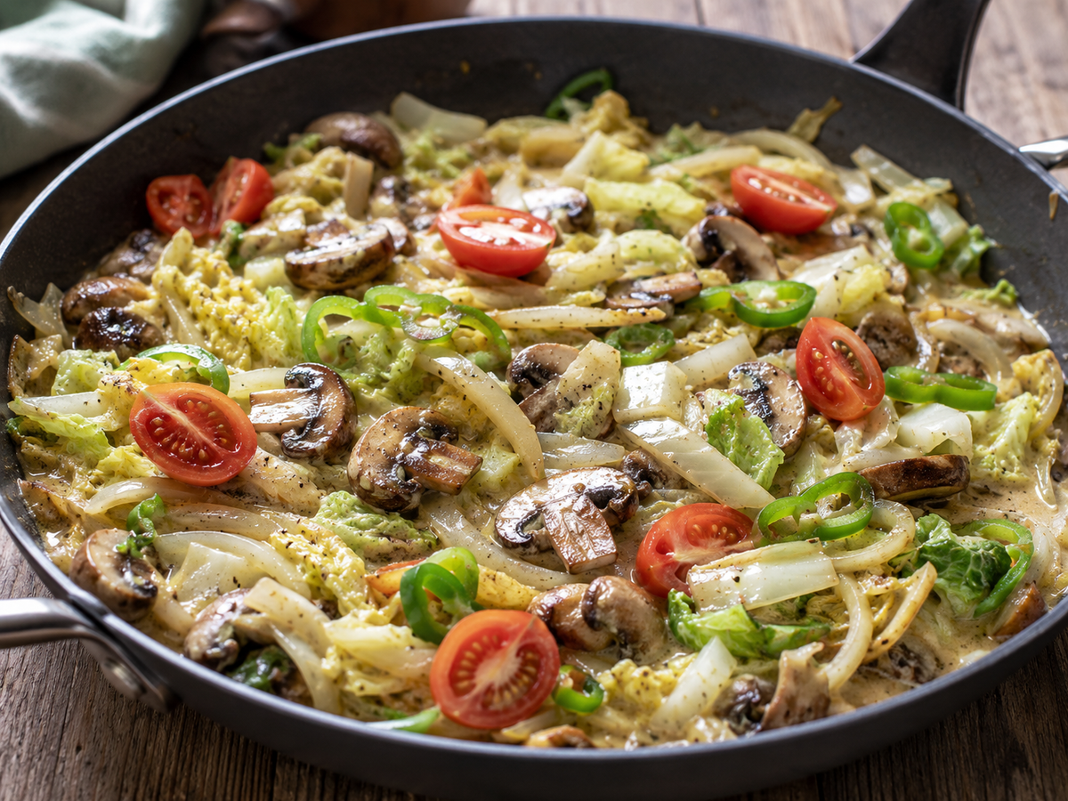 geschmorte Stangenbohnen mit Kartoffeln und Tomaten und Ciabatta